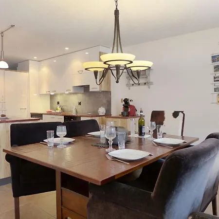 Laerchehus West By Interhome Kandersteg